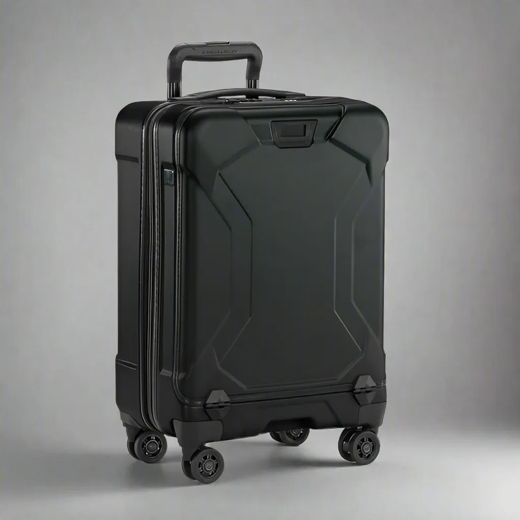Briggs & Riley Hardsided TORQ International 21" Carry-On Spinner