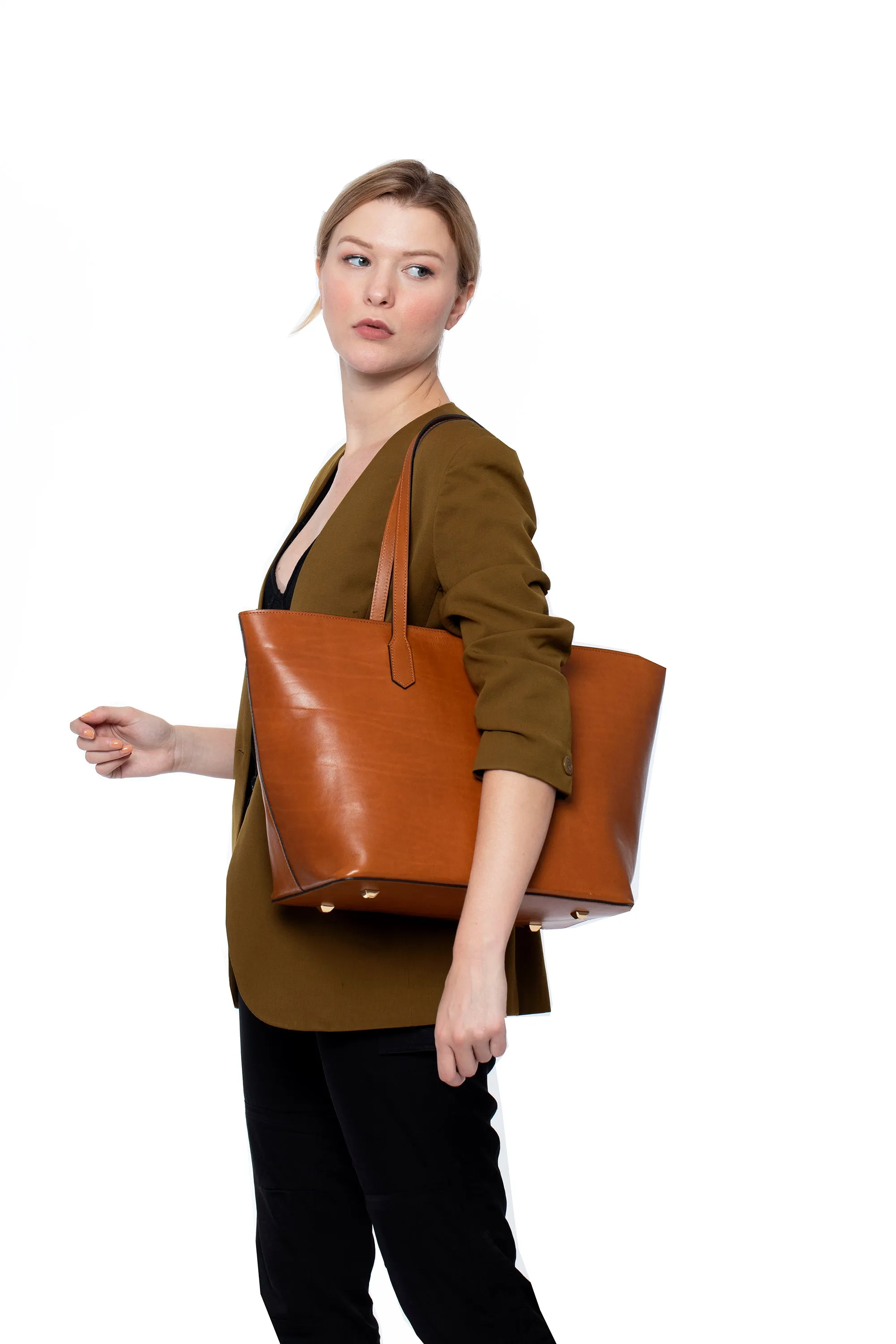 Manila All Purpose Large Carryall Leather Tote Bag in Camel Brown - WAITLIST