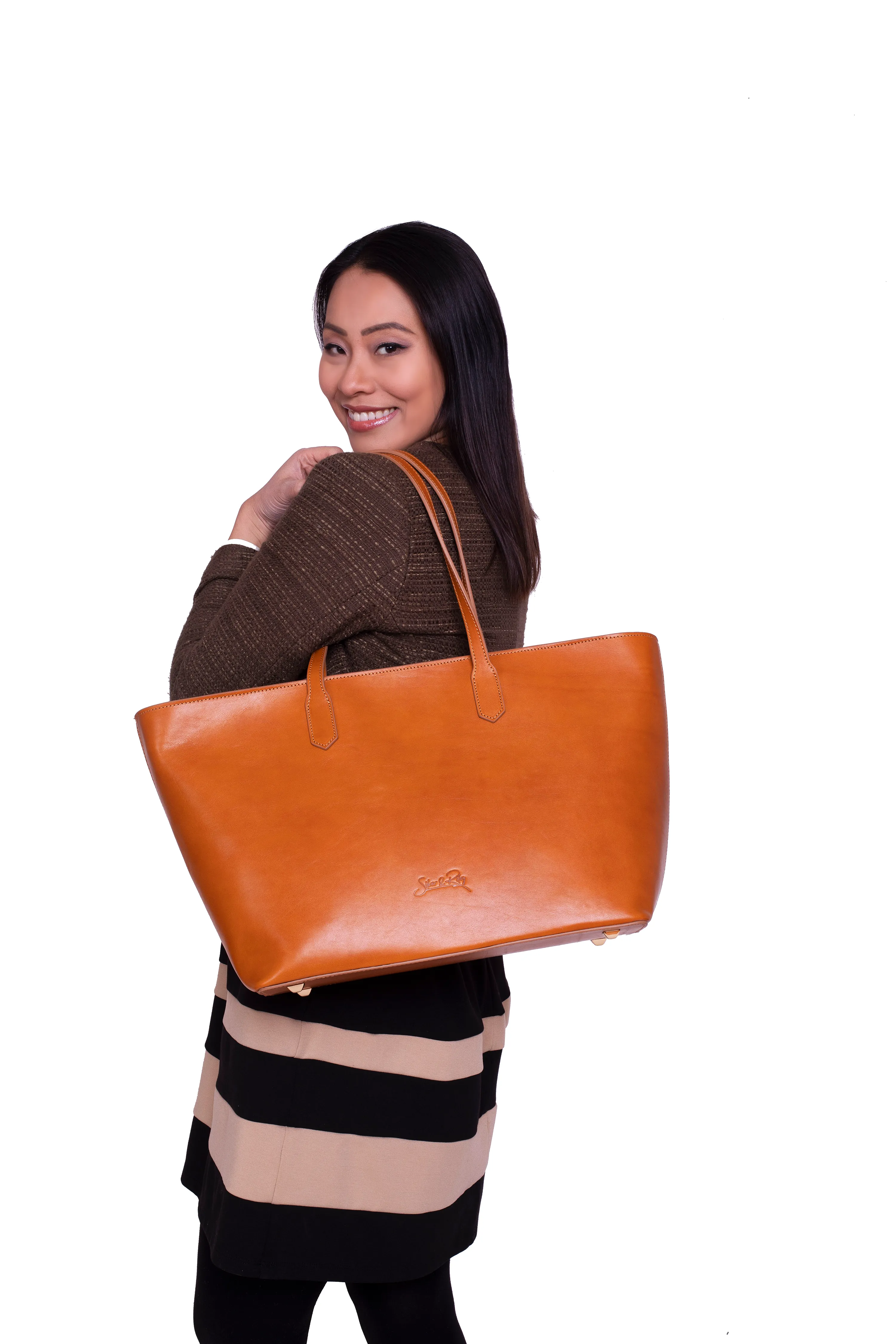 Manila All Purpose Large Carryall Leather Tote Bag in Camel Brown - WAITLIST