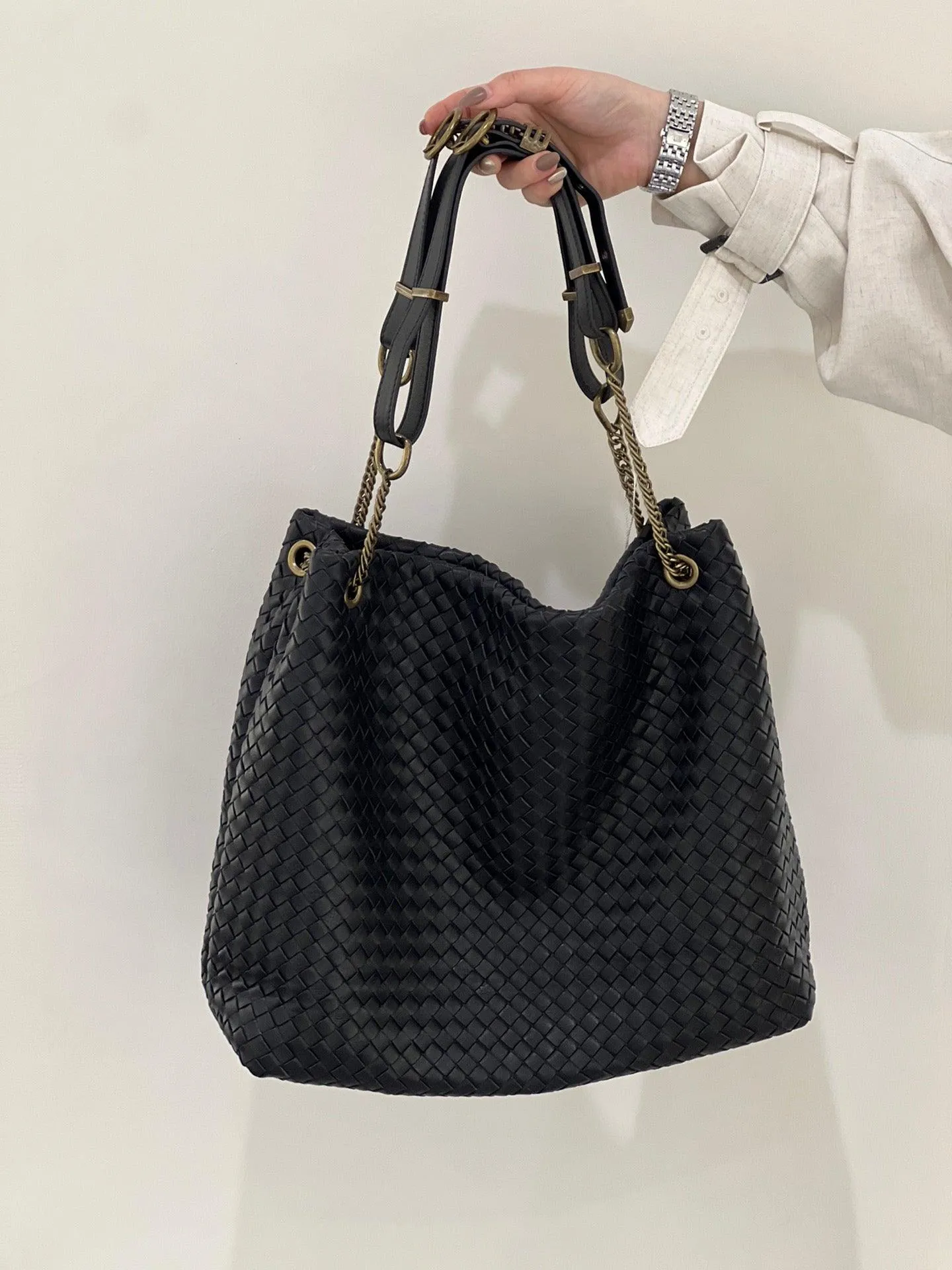 Premium Handwoven Lambskin Tote Bag | Handcrafted Vintage Lock Drawstring Spacious & Versatile Shoulder Bag, Lambskin Shopper