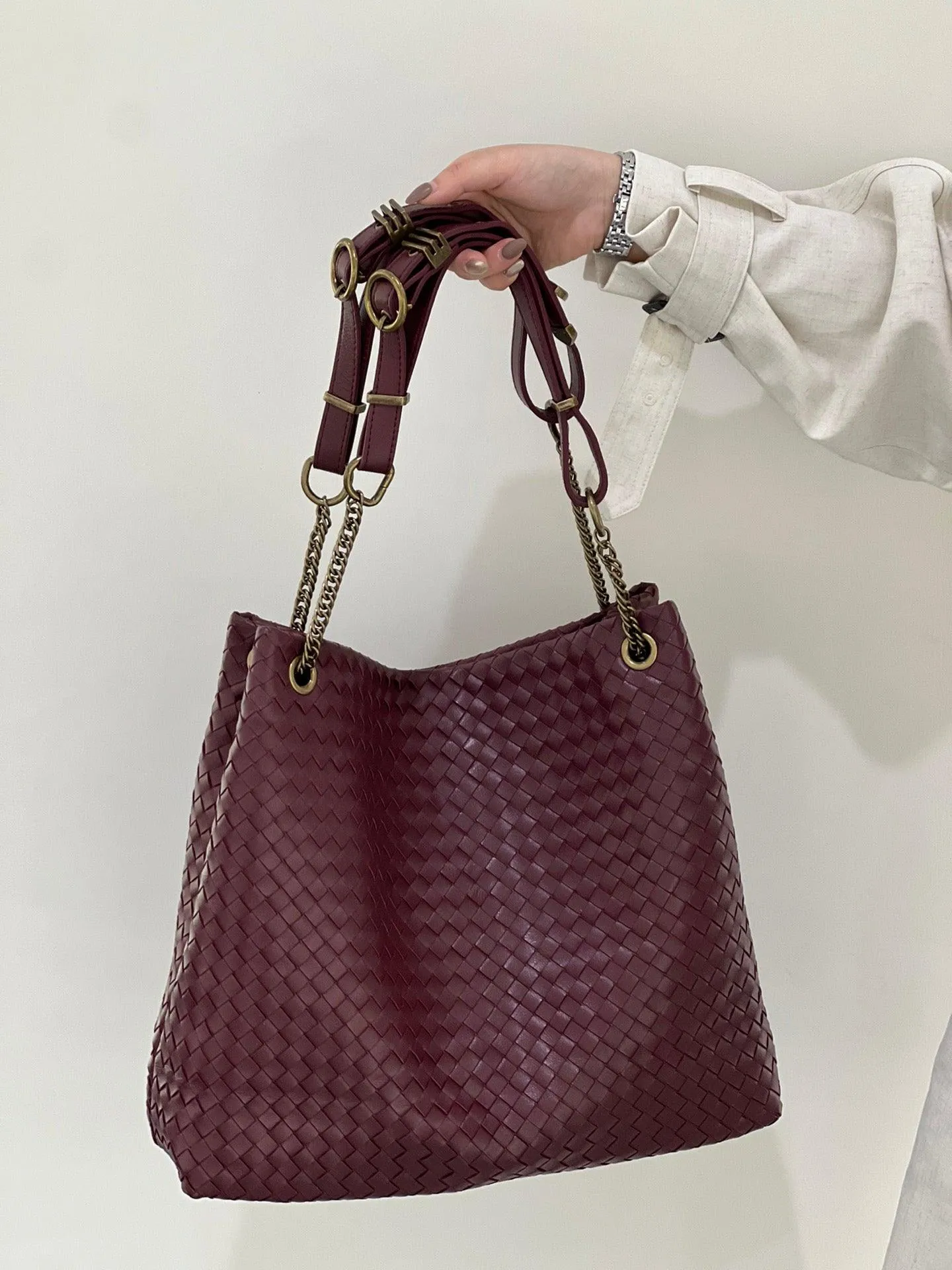 Premium Handwoven Lambskin Tote Bag | Handcrafted Vintage Lock Drawstring Spacious & Versatile Shoulder Bag, Lambskin Shopper