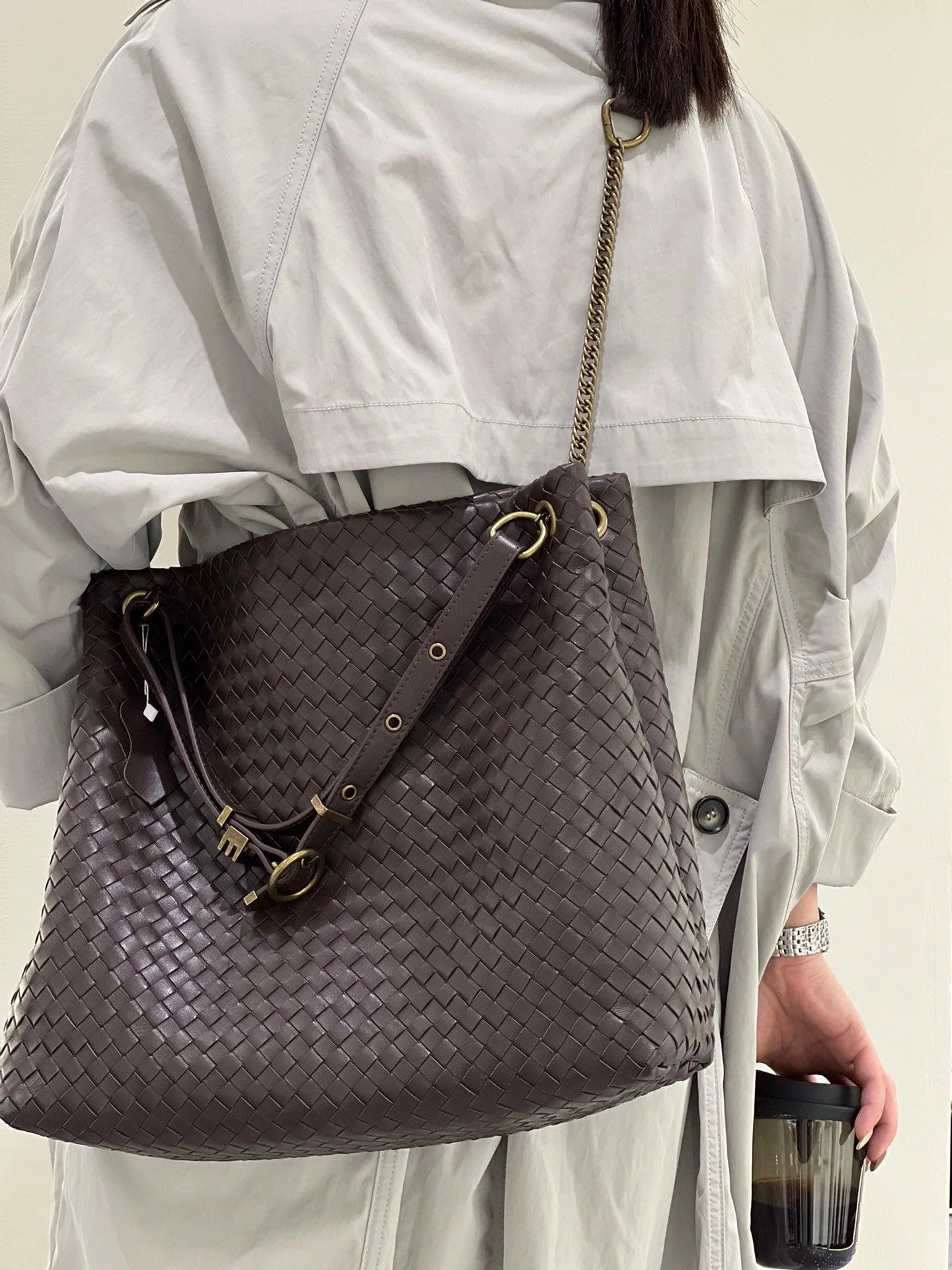 Premium Handwoven Lambskin Tote Bag | Handcrafted Vintage Lock Drawstring Spacious & Versatile Shoulder Bag, Lambskin Shopper