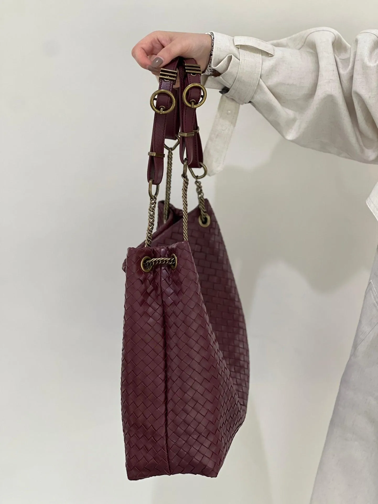 Premium Handwoven Lambskin Tote Bag | Handcrafted Vintage Lock Drawstring Spacious & Versatile Shoulder Bag, Lambskin Shopper