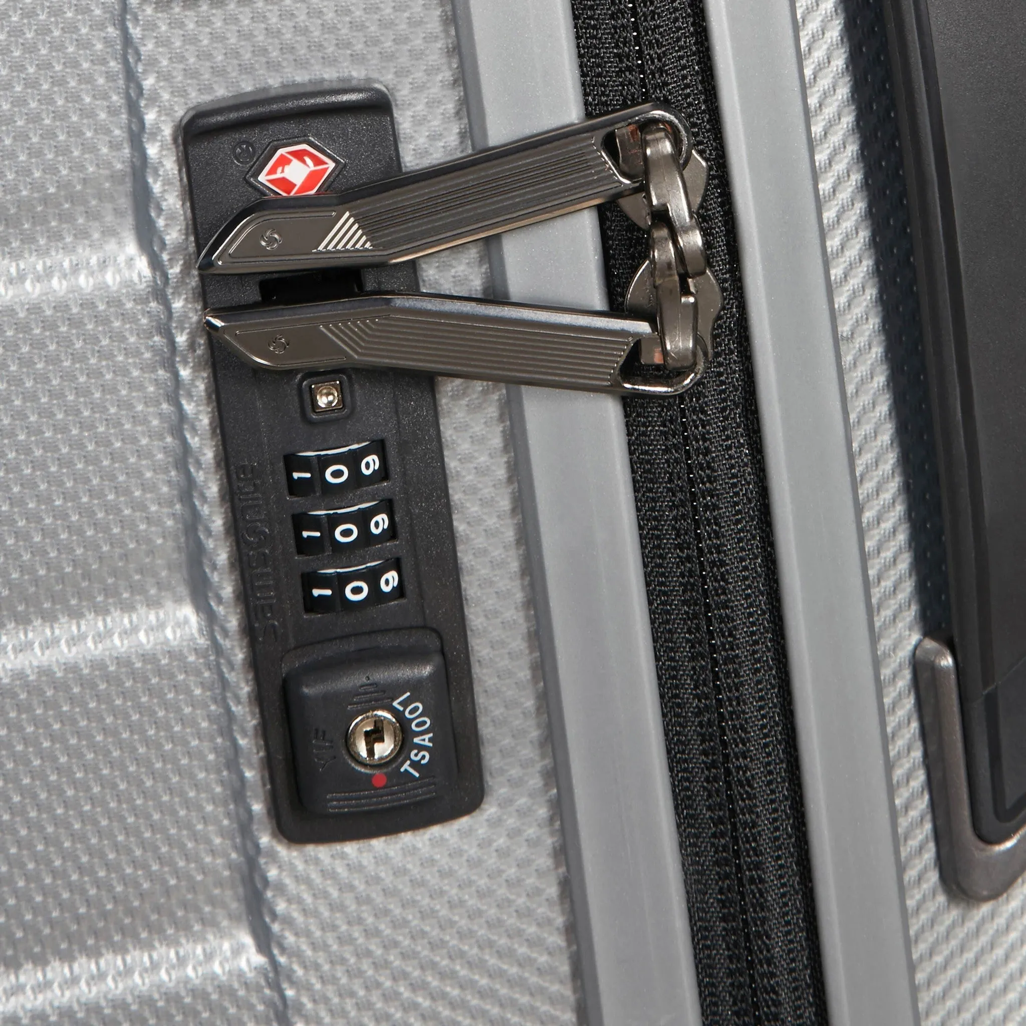 Samsonite Proxis Extra Large Spinner