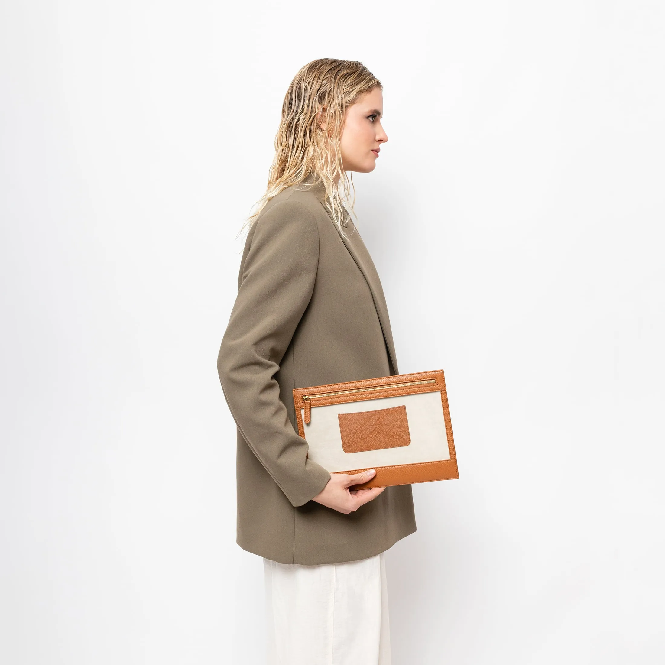 Seeview Pouch