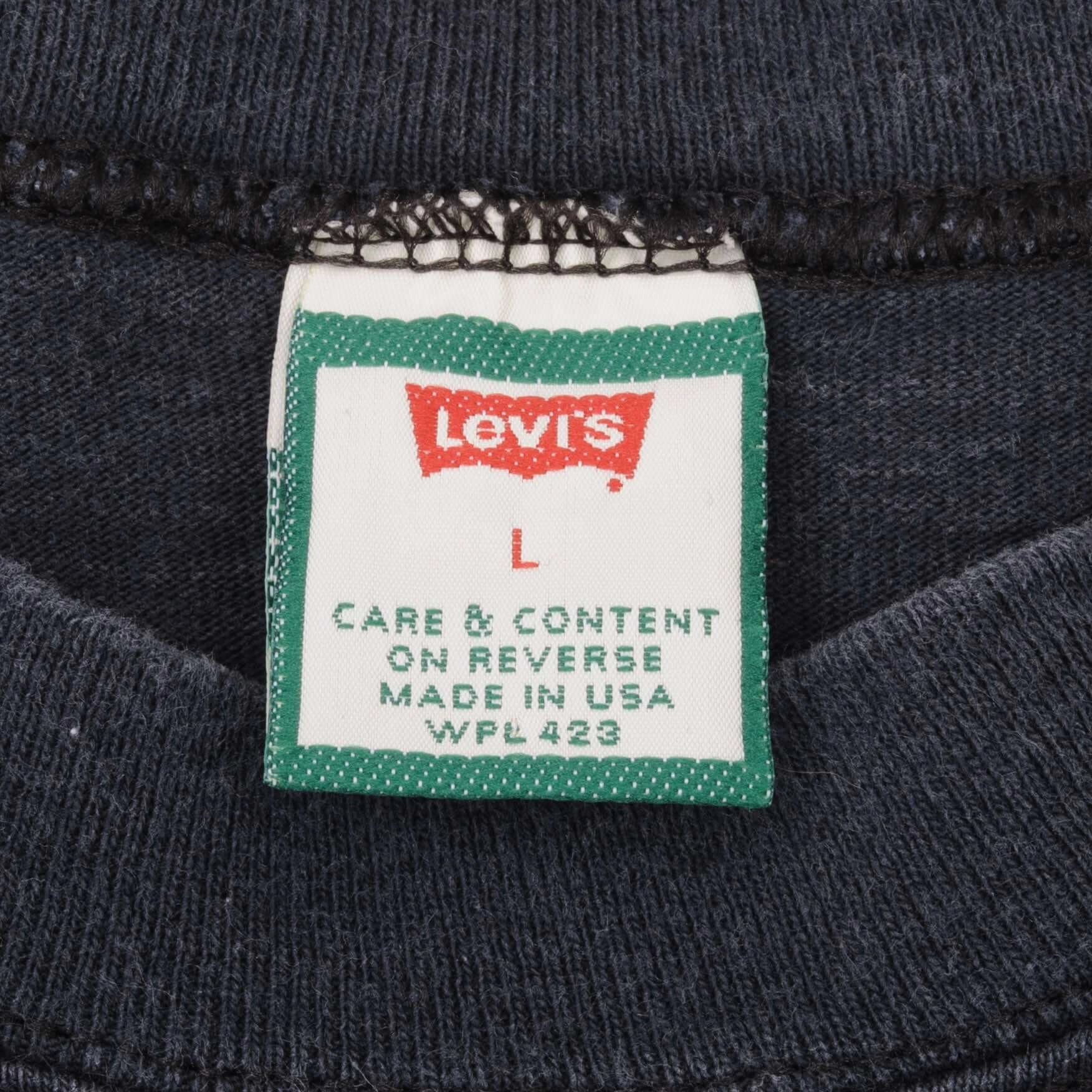 VINTAGE LEVIS 1994 HEAVYWEIGHT TEE SHIRT SIZE LARGE MADE IN USA